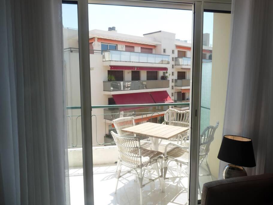 Two Bedroom Next To The Croisette In A Short Walk To The Palais Des Festivals - 1961 Cannes